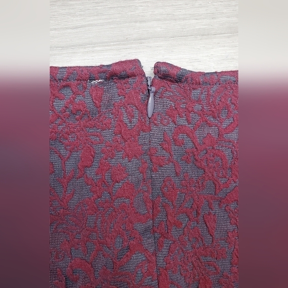 Undle Only: Loft Raised Floral Embroidered Fit & Flare Dress Size 8 - Picture 7 of 9